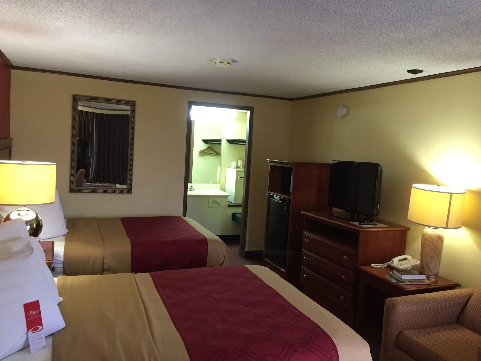 Econo Lodge Norwalk Exteriér fotografie