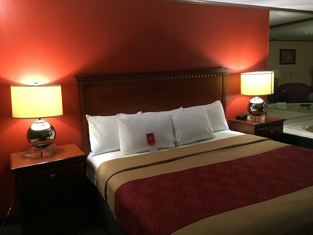Econo Lodge Norwalk Exteriér fotografie