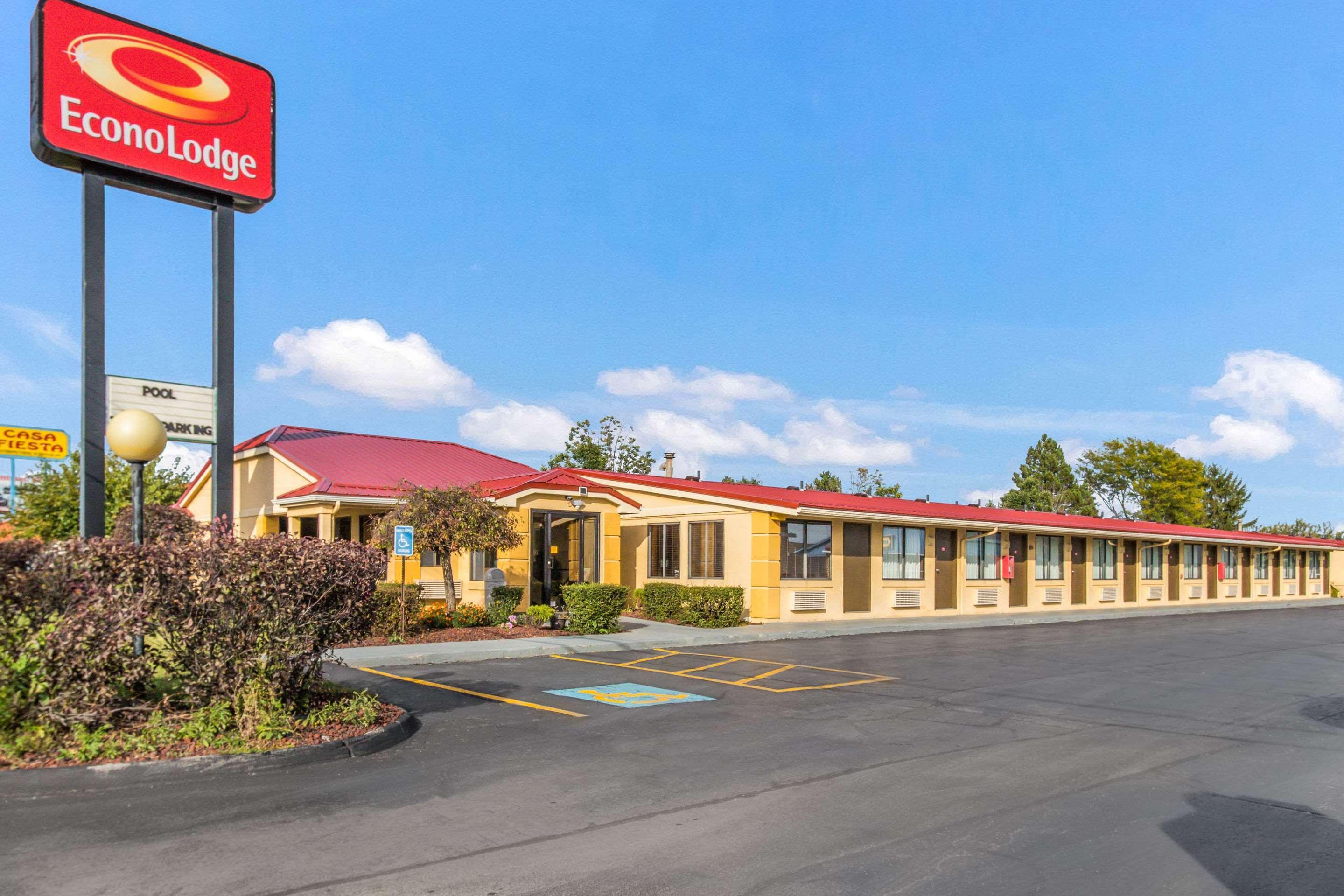 Econo Lodge Norwalk Exteriér fotografie