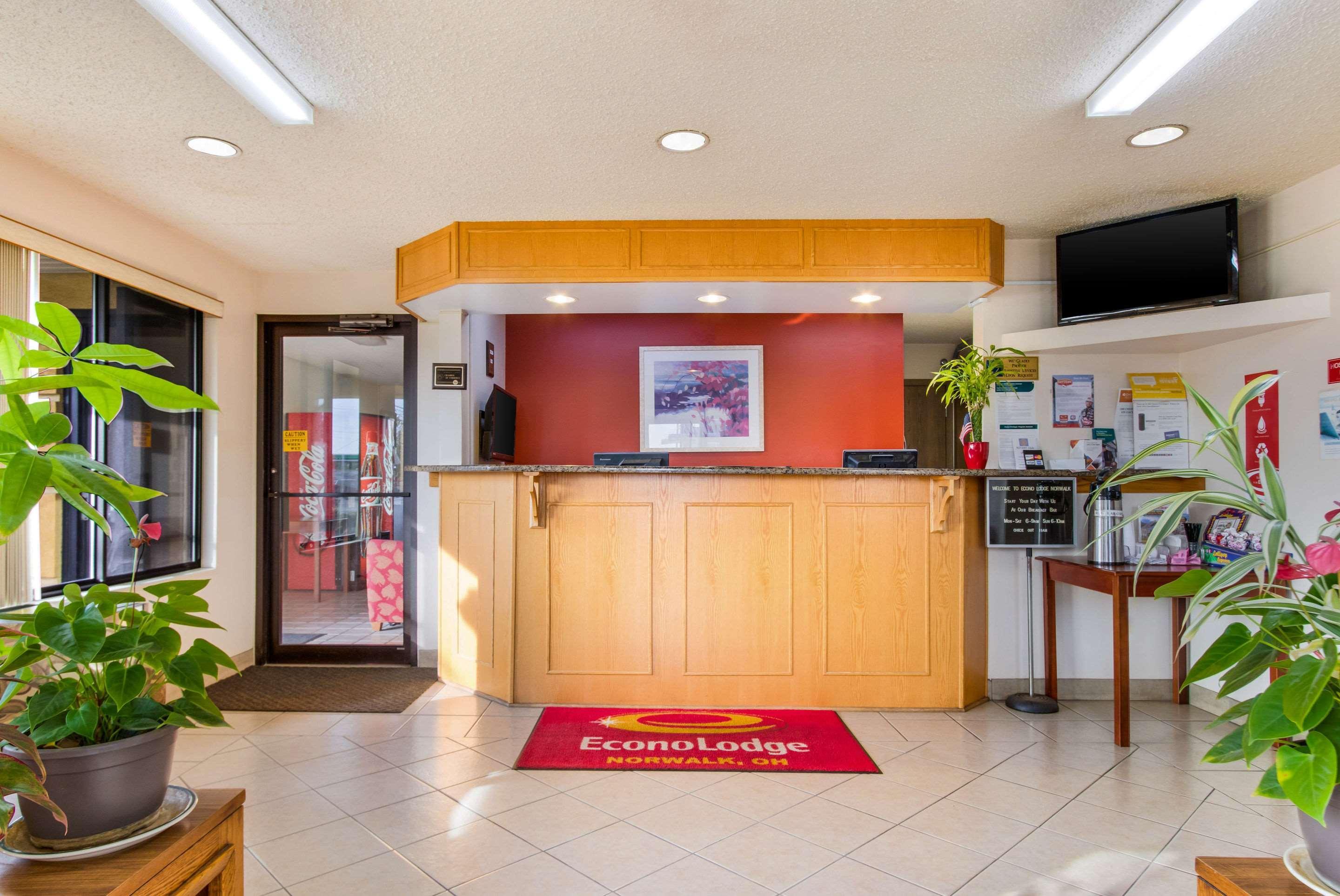 Econo Lodge Norwalk Exteriér fotografie